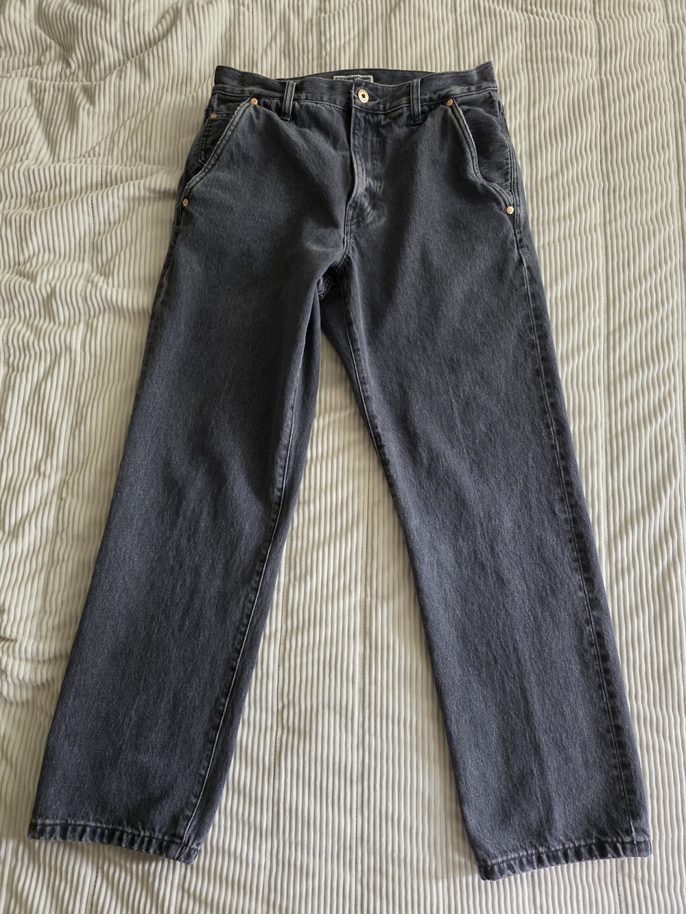 Wallace & Barnes Relaxed Loose Fit Mens Jeans With Slant Pockets in Washed Black